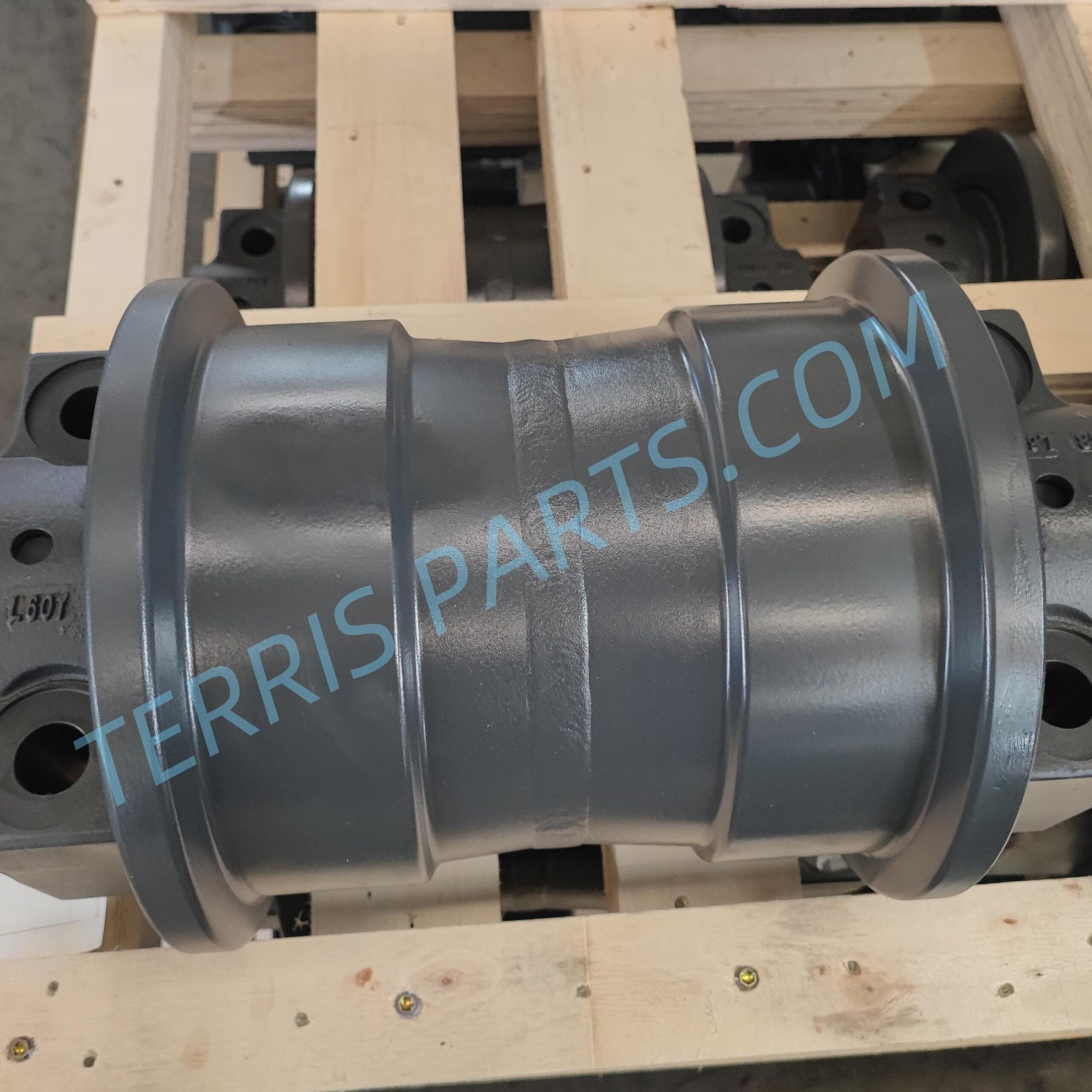 KOMATSU PC800 TRACK ROLLER