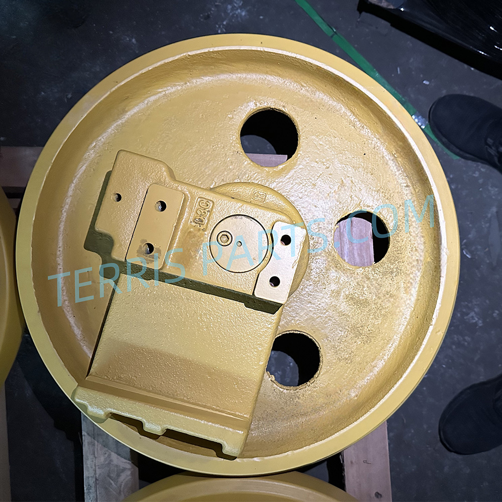 Caterpillar D3C IDLER