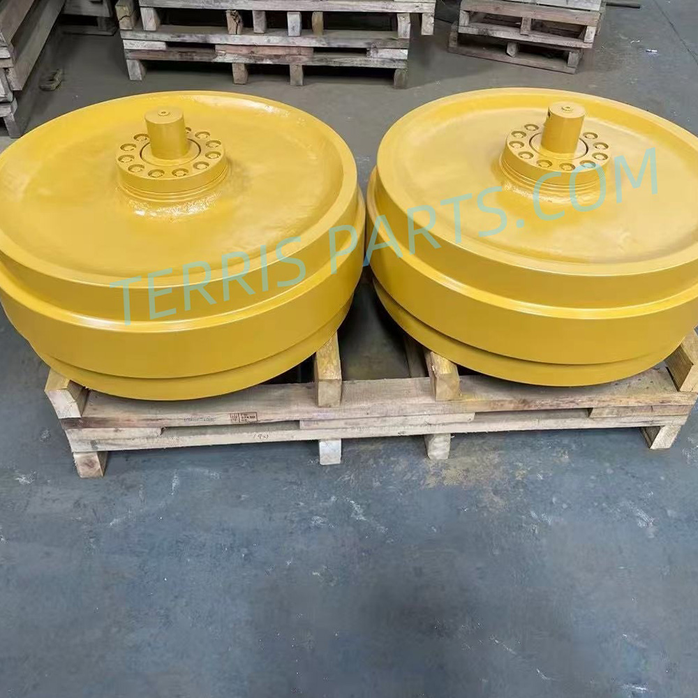 Caterpillar D10N idler