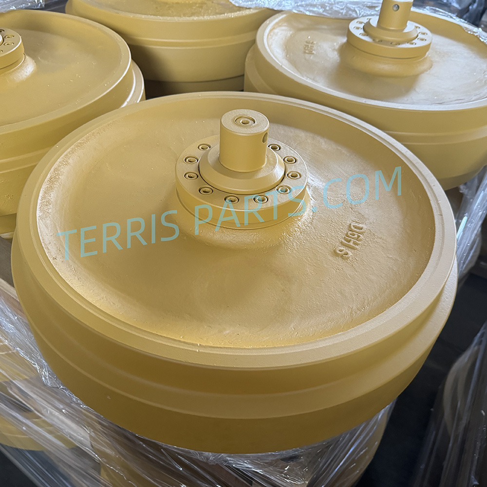Caterpillar D6N idler