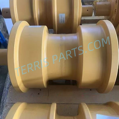 Komatsu D275 Track Roller